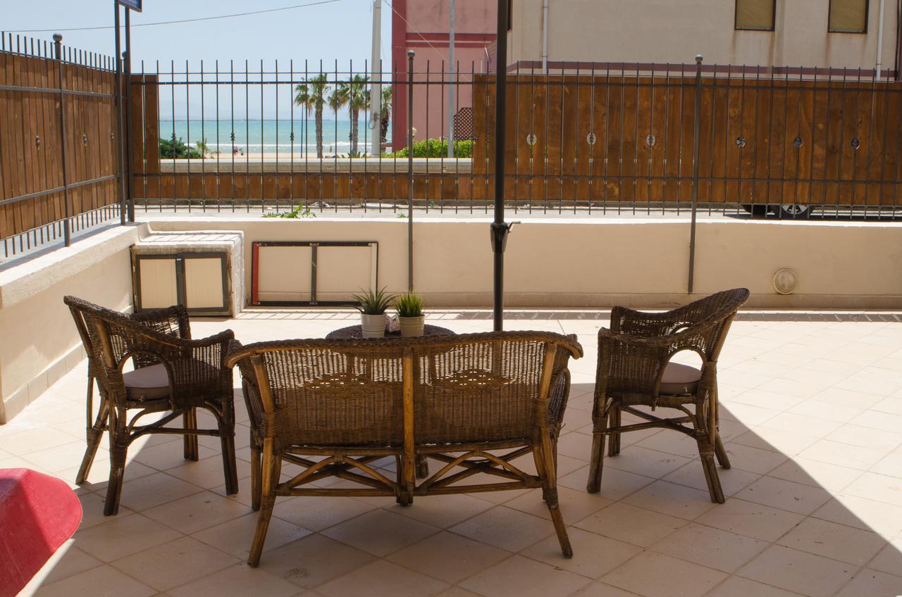 B&B Del Lido 恩佩多克莱港 外观 照片